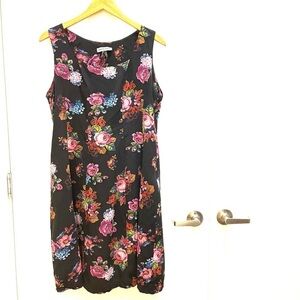 Frock Shop Black Floral Sleeveless Dress Size